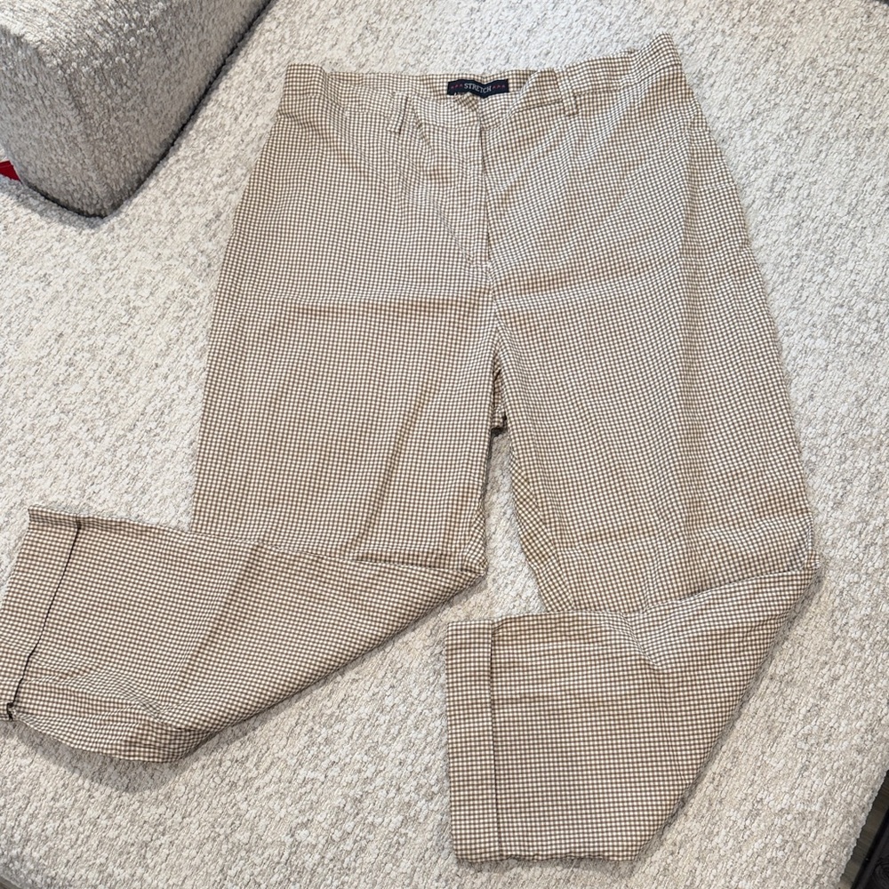 Bill Blass Women's Beige Checkered Capris